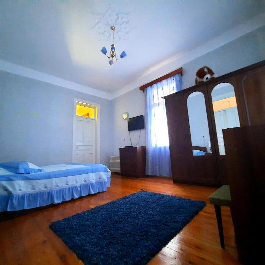 Nika House *